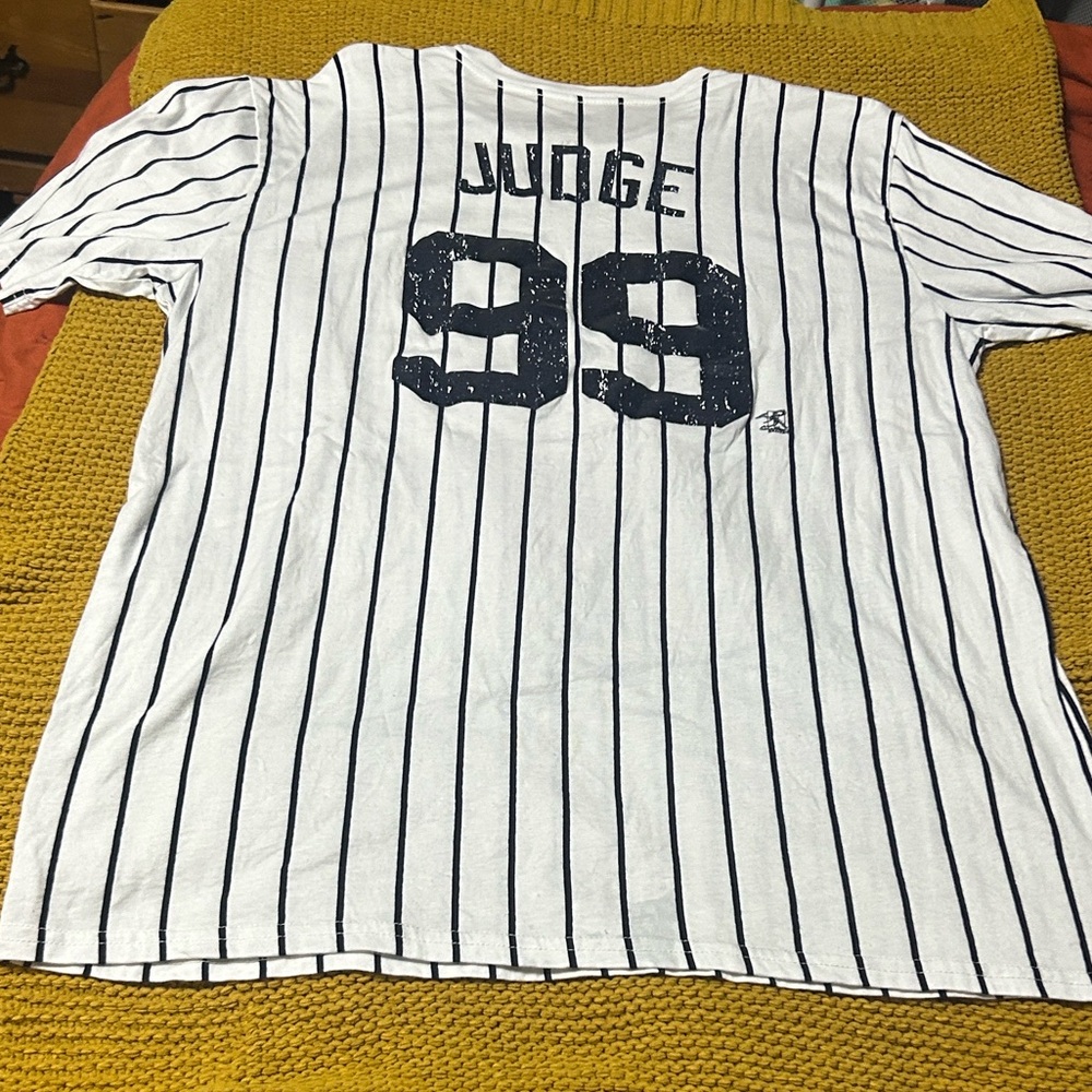 Aaron Judge Yankees tee Men’s XL